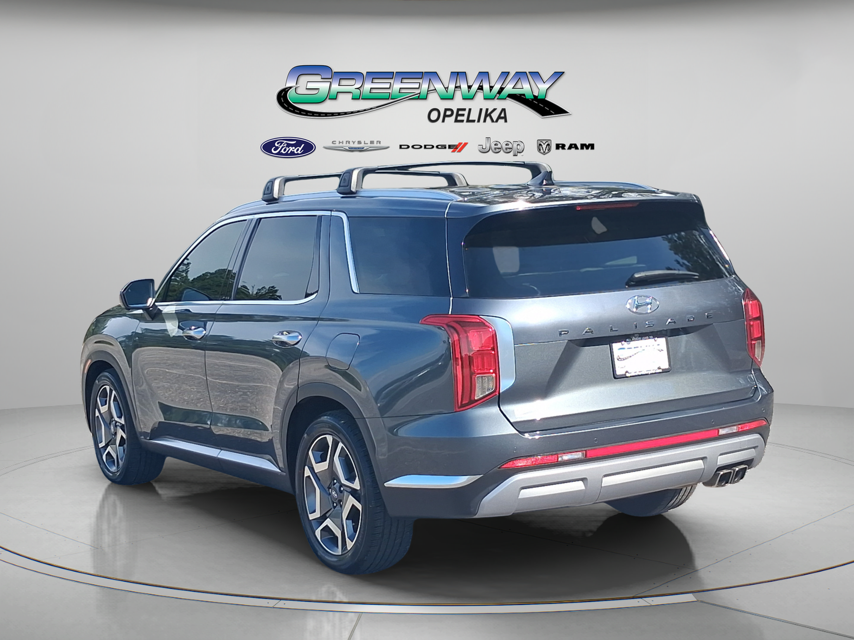 Used 2023 Hyundai Palisade Limited FWD image 6