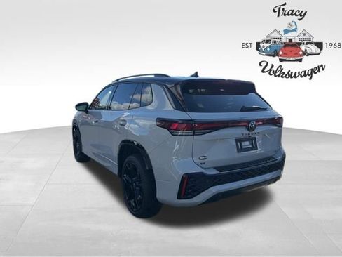 New 2026 Volkswagen Tiguan SE R-Line image 5