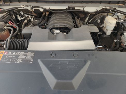 Used 2019 Chevrolet Silverado 1500 LT AWD/4WD image 32