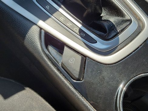 Used 2015 Ford Edge SEL AWD/4WD image 28