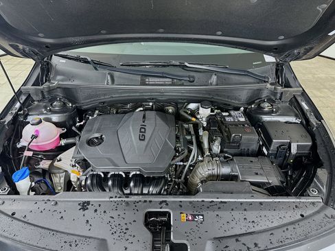 Used 2025 Kia Sportage LX image 32