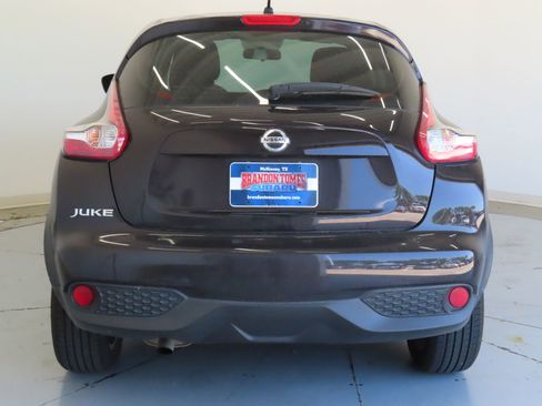 Used 2016 Nissan Juke S FWD image 4