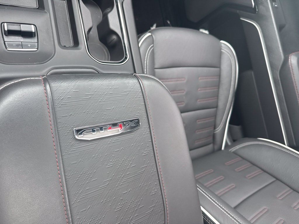 Used 2024 GMC Sierra 2500 AT4X AWD/4WD image 16