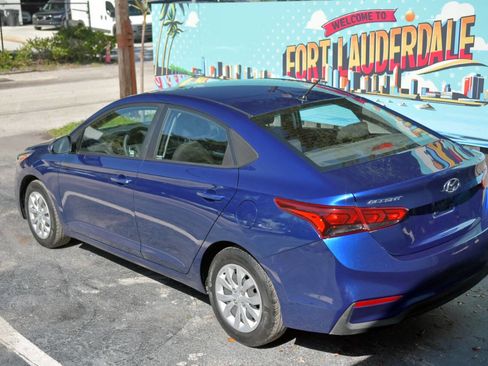 Used 2019 Hyundai Accent SE image 6