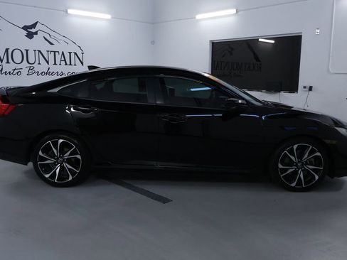 Used 2019 Honda Civic Si image 8