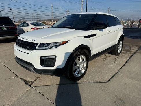 Used 2019 Land Rover Range Rover Evoque SE Premium image 6