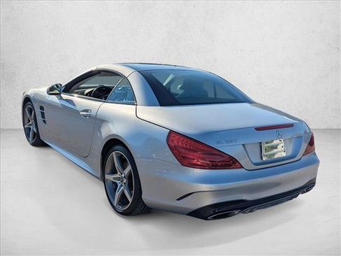 Used 2017 Mercedes-Benz SL 550 image 8