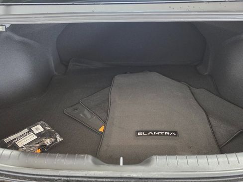 New 2026 Hyundai Elantra SE image 12