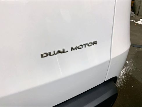 Used 2026 Tesla Model Y AWD image 10