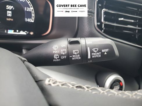 New 2026 Jeep Grand Wagoneer L 2WD image 38