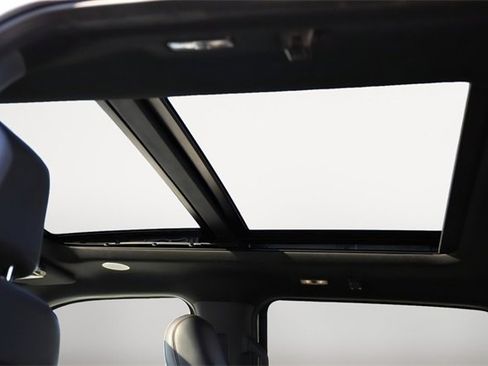 Used 2022 Ford F150 Platinum w/ Equipment Group 701A High image 16