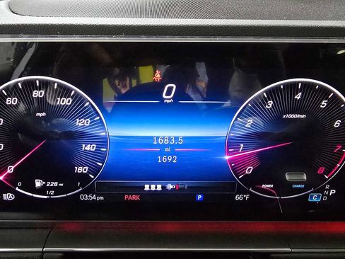 Used 2025 Mercedes-Benz GLE 350 4MATIC image 27