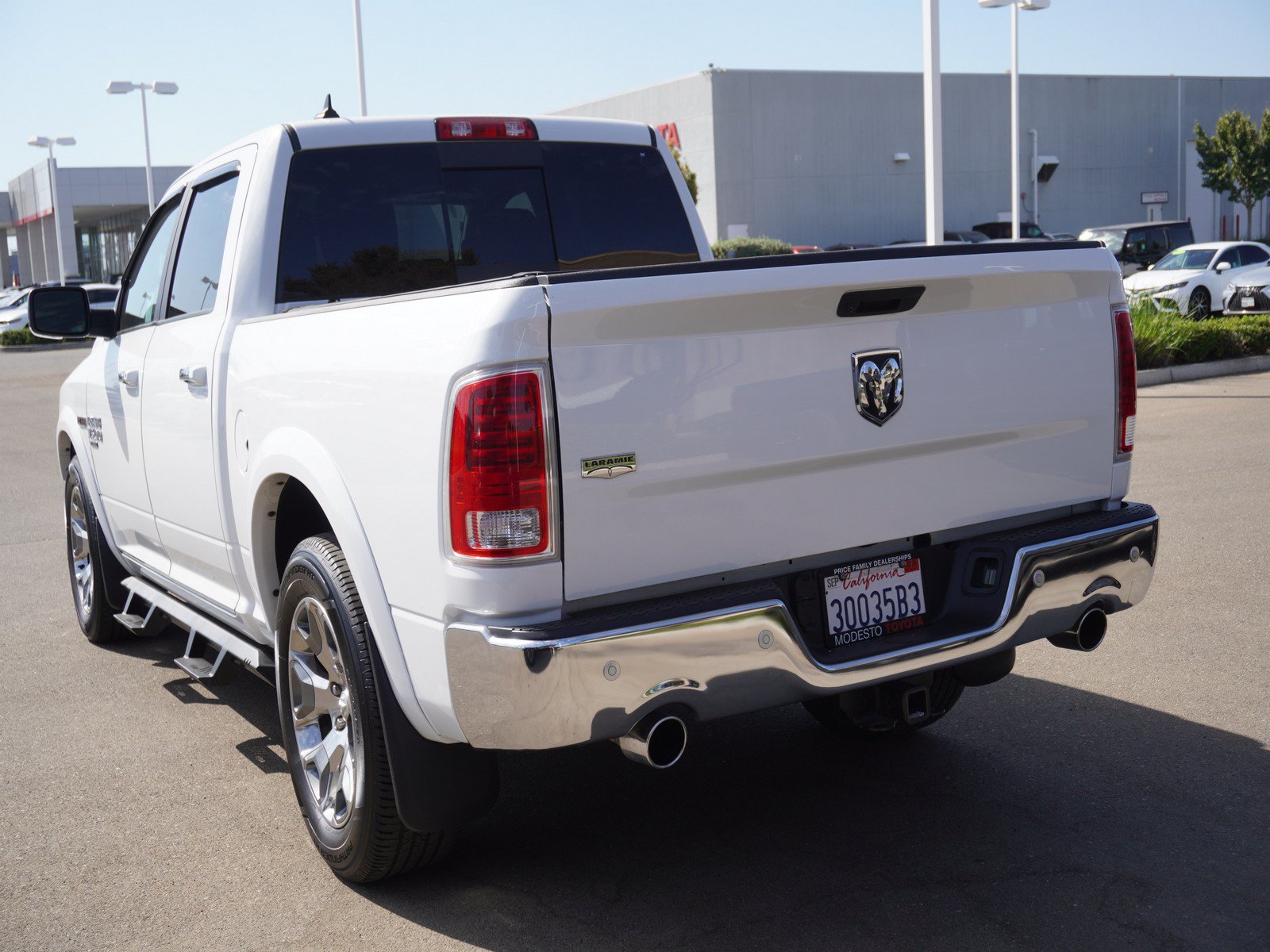 Used 2019 RAM 1500 Laramie w/ Convenience Group RWD image 10