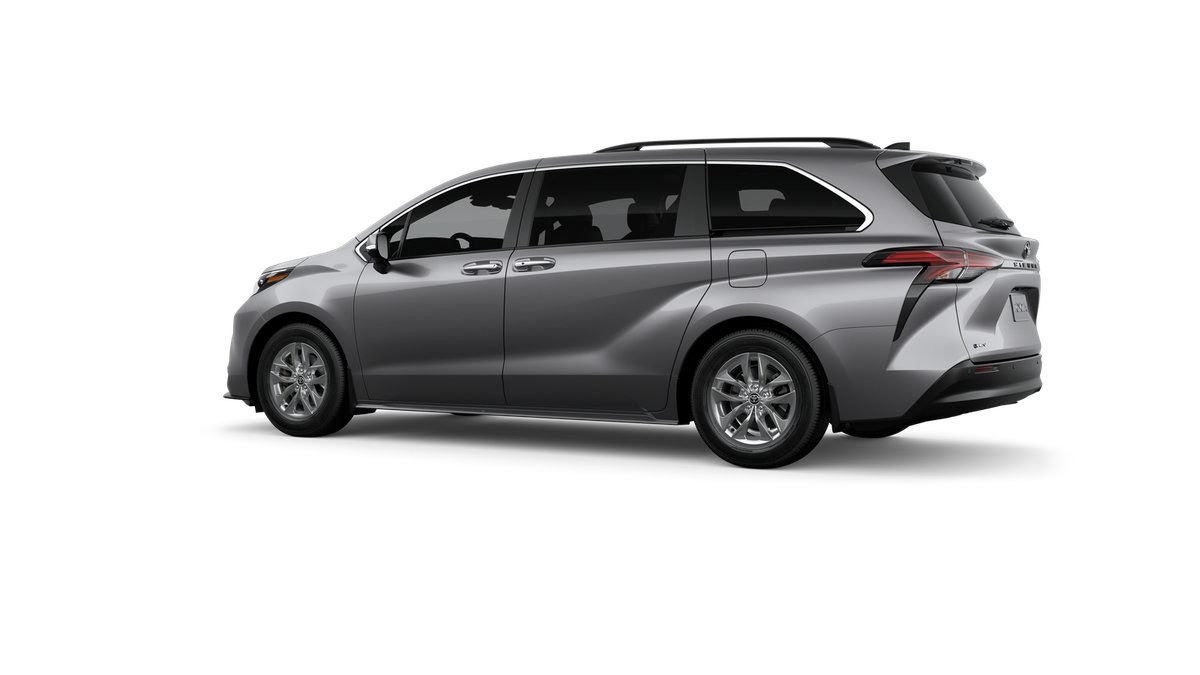 New 2026 Toyota Sienna XLE FWD image 5