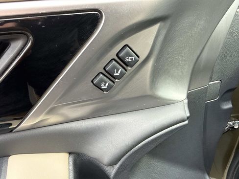 Used 2022 Subaru Outback Limited AWD/4WD image 21