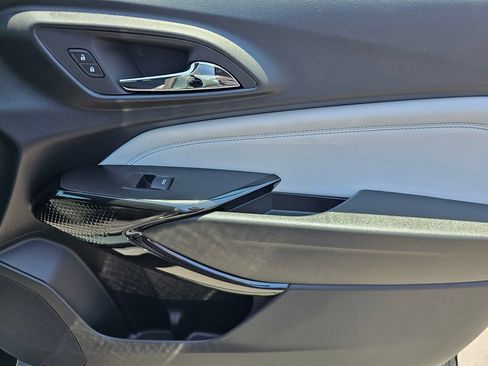 New 2026 Chevrolet Trax LT w/ Driver Confidence Package FWD image 9