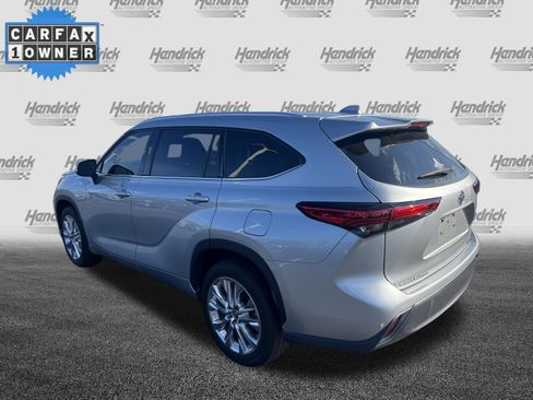Used 2021 Toyota Highlander Limited FWD image 8
