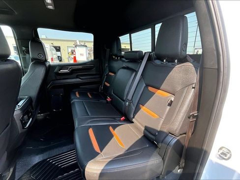 Used 2024 GMC Sierra 1500 AT4 w/ AT4 Preferred Package AWD/4WD image 27