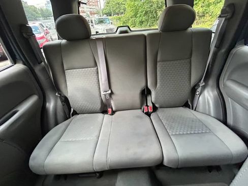 Used 2006 Jeep Liberty Sport AWD/4WD image 23