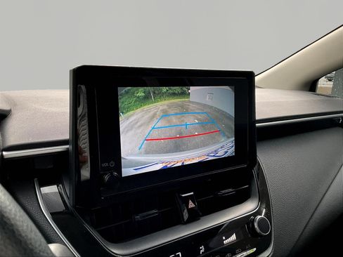 Used 2024 Toyota Corolla LE FWD image 14