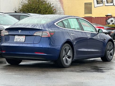 Used 2019 Tesla Model 3 Standard Range Plus image 3