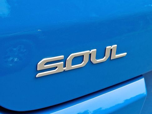 Used 2023 Kia Soul S image 32