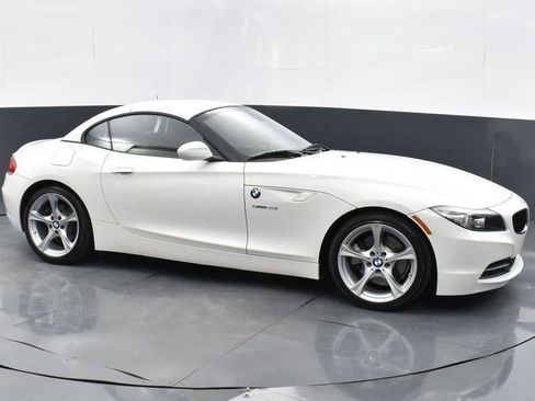 Used 2011 BMW Z4 sDrive30i image 2