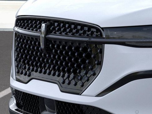 New 2025 Lincoln Nautilus Premier w/ Jet Appearance Package image 17