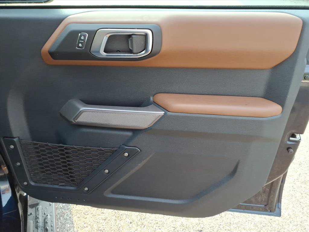 Used 2021 Ford Bronco Outer Banks AWD/4WD image 16