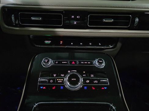 Used 2021 Lincoln Nautilus Reserve image 28