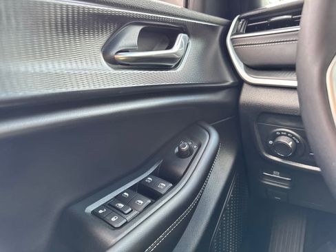 Used 2025 Jeep Grand Cherokee L Laredo w/ Luxury Tech Group I image 21