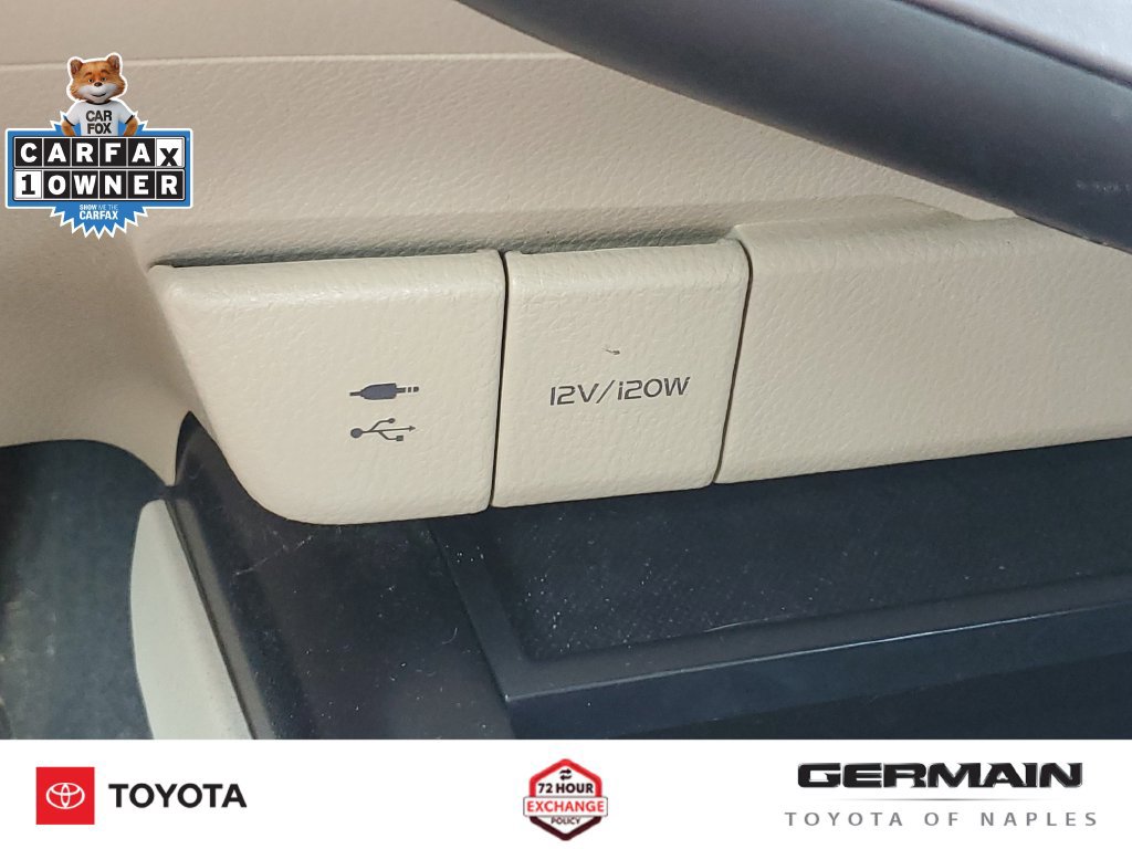 Used 2018 Toyota Camry XLE FWD image 32