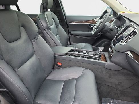 Used 2016 Volvo XC90 T6 Momentum w/ Protection Package Plus image 12