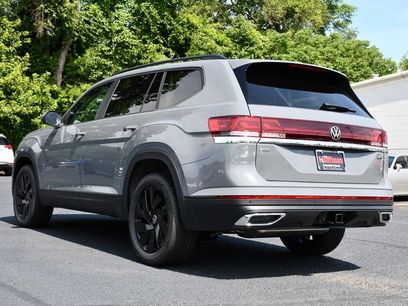New 2026 Volkswagen Atlas SE