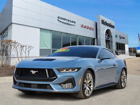 Used 2024 Ford Mustang GT Premium image 2