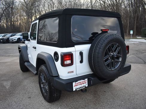 Used 2024 Jeep Wrangler Sport S image 5