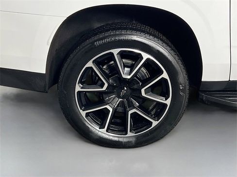 Used 2024 Chevrolet Suburban RST w/ Luxury Package image 40