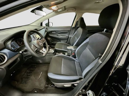 Used 2025 Nissan Versa SV FWD image 13