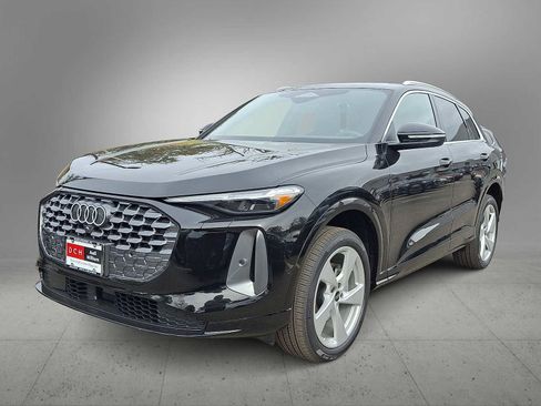 New 2025 Audi Q5 Premium Plus image 1