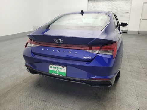 Used 2023 Hyundai Elantra Limited image 7