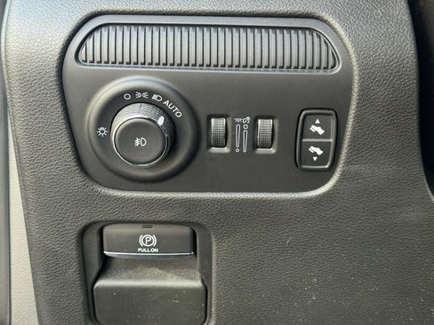 Used 2023 Jeep Wagoneer Series II w/ Convenience Group I image 17