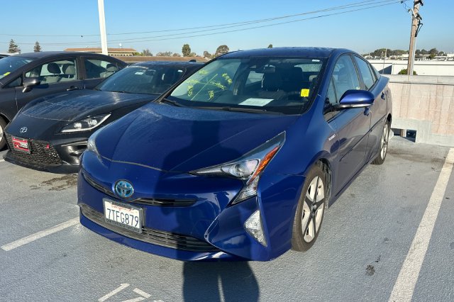 Used 2016 Toyota Prius Three Touring FWD image 1