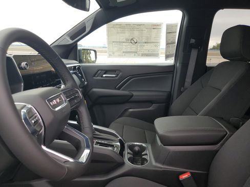 New 2026 GMC Canyon Elevation image 18