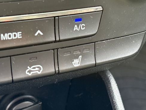 Used 2018 Hyundai Tucson Value AWD/4WD image 17