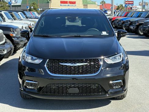 New 2026 Chrysler Pacifica Select FWD image 10