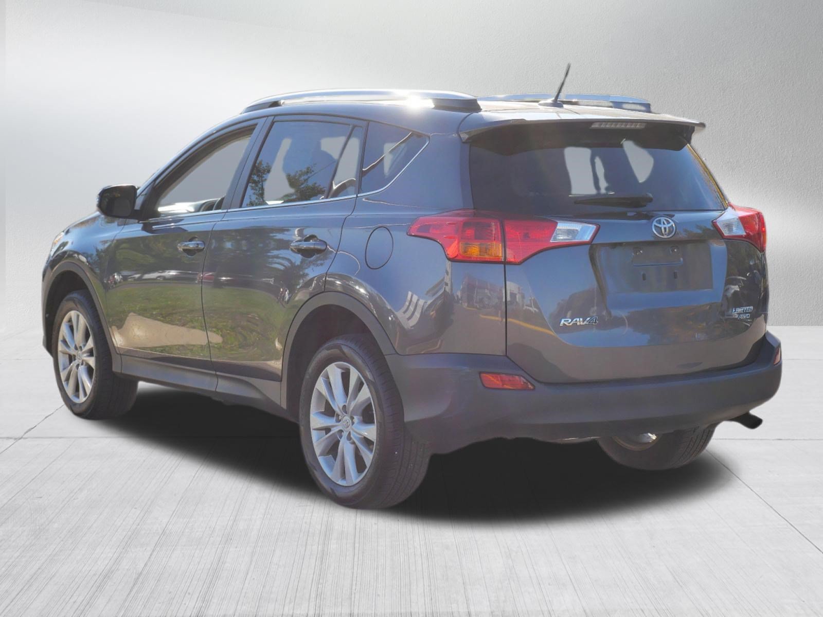Used 2014 Toyota RAV4 Limited w/ Technology Package AWD/4WD image 5