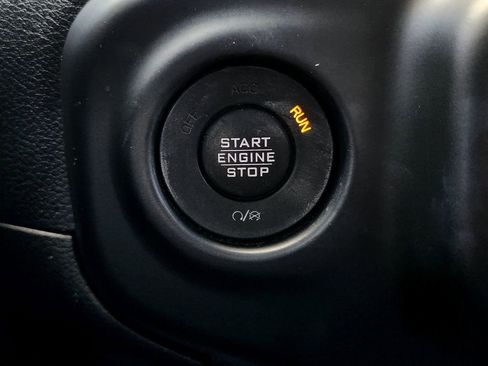 Used 2018 Jeep Wrangler Unlimited Sahara image 23