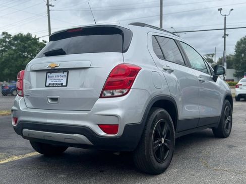 Used 2021 Chevrolet Trax LT FWD image 5