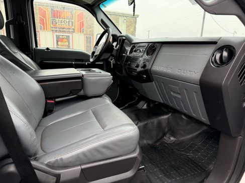 Used 2013 Ford F550 4x4 Crew Cab Super Duty w/ Payload Upgrade Pkg image 13