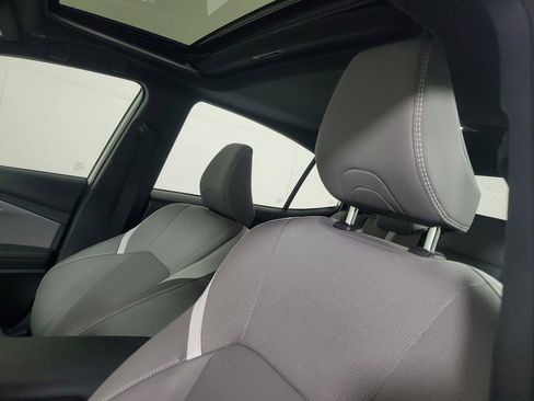 Used 2025 Toyota Camry SE w/ Multimedia Upgrade Package image 22